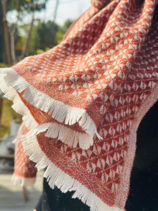 【100%纯山羊绒围巾】水波纹保暖围巾 男女冬季情侣围巾 内蒙古羊绒 给自己和亲人的礼物！ 商品图5