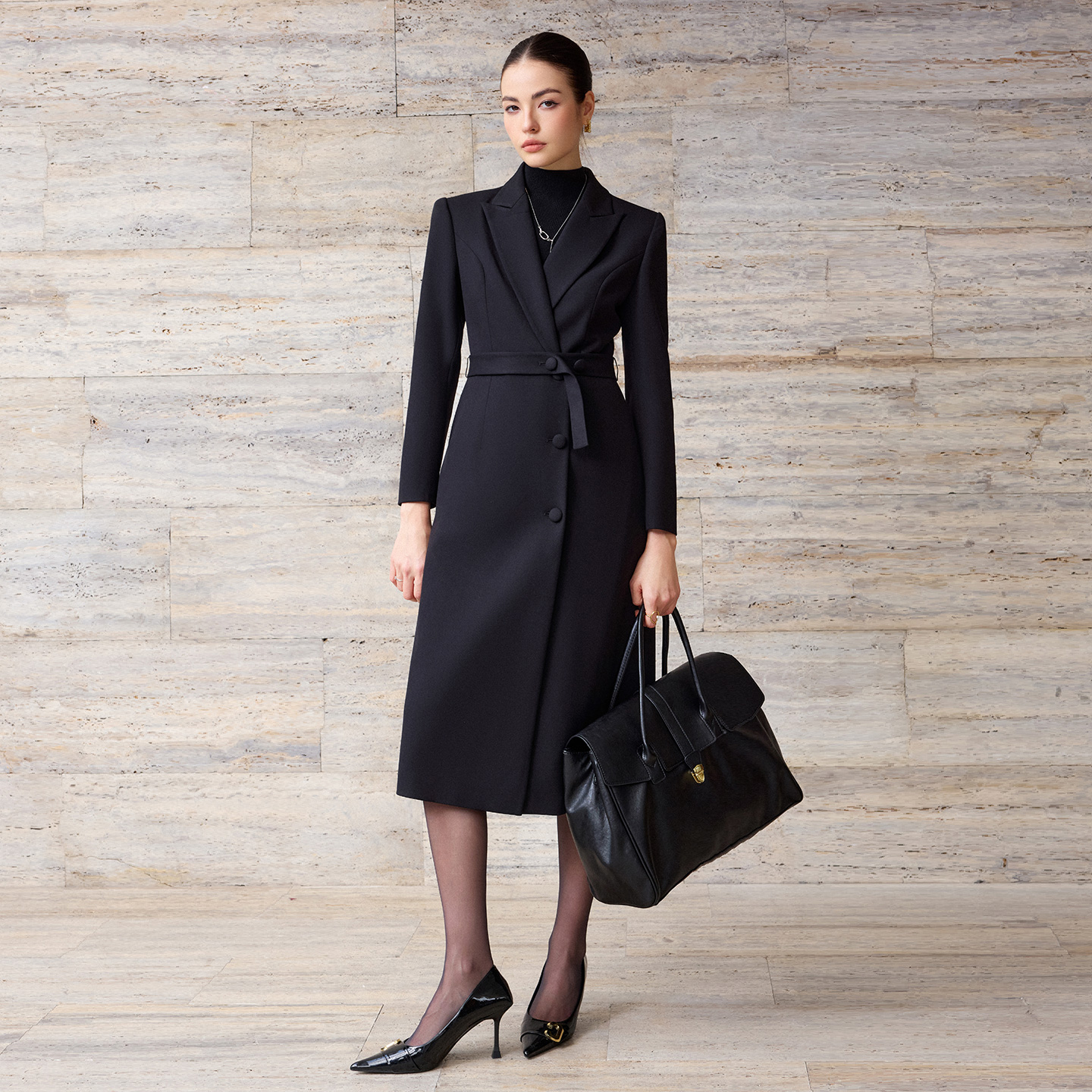 IWY/轻熟简约风黑色毛呢大衣女秋冬中长款收腰职业气质通勤外套C2571-B