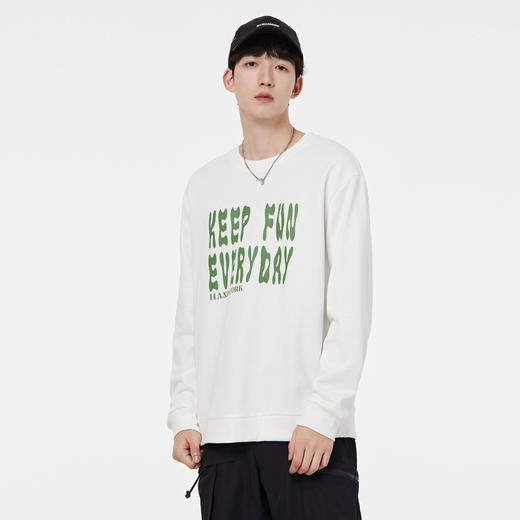 GXG男装【集合款】2025秋季简约字母男士休闲圆领长袖卫衣 商品图3