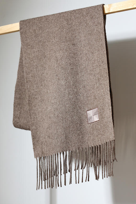 饮水鸟秋冬藏地祥纹34牦牛绒羊毛针织三角巾围巾钉珠保暖披肩围脖 商品图11