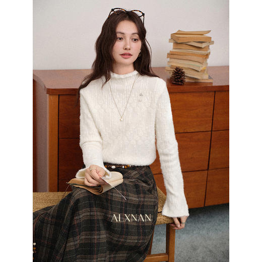 鹿向南【1217/20:00新品前1小时7折限量100件】杏色针织衫 商品图4