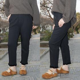 一周发货【加绒加厚 花边裤】冬季想要显瘦的加绒裤子，就是这款！专门做的放量修身版，后腰松紧，加大定制版，上身显瘦包容身材，裤脚立体花边设计，大码姐妹也能穿的修身款，模特身高168参考