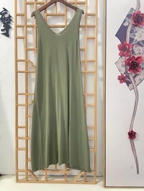 「断码清仓」军绿色V领无袖遮肉针织打底连衣裙 M码 ZFYY232