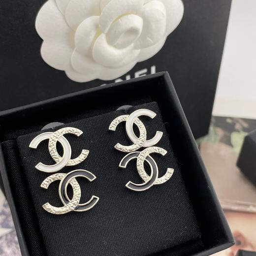 香奈儿 熔岩拼黑/白c耳钉(XJ) 商品图0
