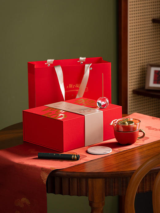 【百事如意茶香茶具套组】✅精选德化陶瓷，千度窑火高温烧制  ✅故宫红搭配金色，典雅华丽  ✅一套内含：茶壶、茶杯、檀香、水晶香坐、杯垫-HFDJ 商品图2