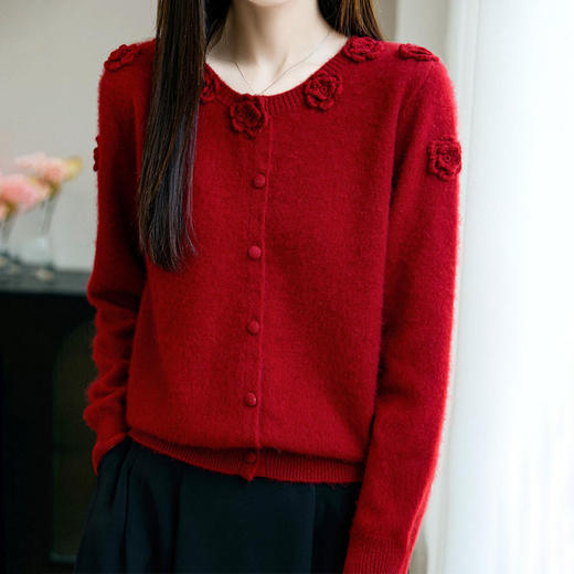 丁摩 100%纯羊毛重磅刺绣钩花开衫R-256 商品图0