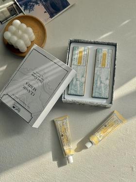 泊诗蔻皇家花园护手礼盒 | 滋润保湿、质地轻盈不油腻、清新香味、留香持久、礼盒+礼袋包装、自用送礼皆宜