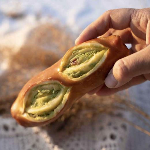 🥨开心果奶酥碱水棒 商品图0