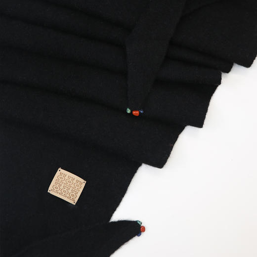 饮水鸟25冬藏地祥纹100牦牛拉绒针织三角巾围巾钉珠保暖披肩围脖 商品图6