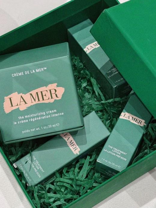 【圣诞新年活动款，香港仓发货】礼盒LA MER/海蓝之谜经典面霜30g+精粹水30ml*3（效期到：2027年9月后） 商品图0