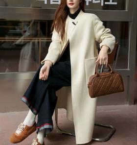 Softcolly白色双面羊绒大衣 ， 今年冬天流行“白色大衣”，穿出时髦感、高级感