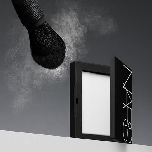 心选丨【保税仓顺丰直发】Nars/纳斯流光轻透蜜粉饼10g 定妆大白饼 商品图3