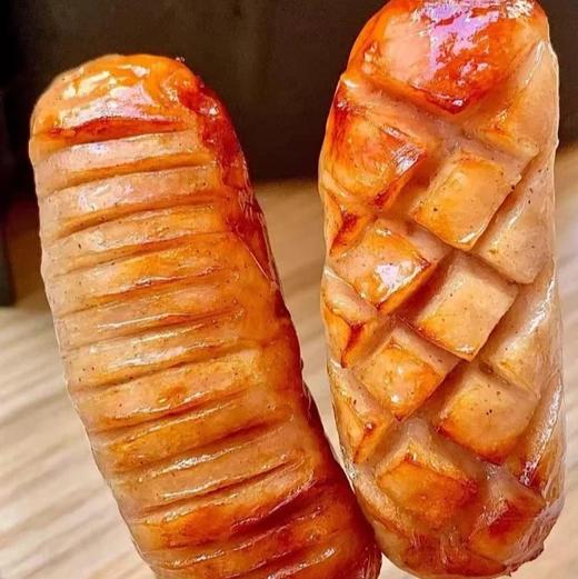 【79.9￥抢整整4盒❗】万威客烤肠：中粮旗下品牌🛡️线下33.9元/盒，精选天然散养猪后腿肉，肉质紧实80%猪肉鸡肉肥瘦黄金配比，纯正肉香，❌防腐剂 ❌色素❌亚硝酸盐❌味精❌鸡精❌无烟熏火烤 商品图2