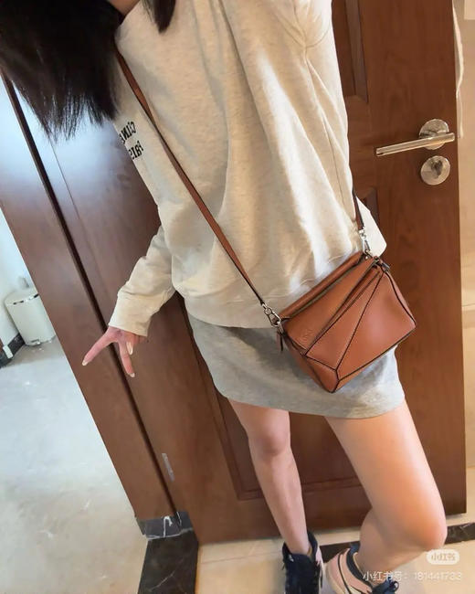 罗意威 mini 焦糖色 牛皮 puzzle 几何包 商品图2