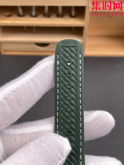 VS欧米茄新款海马世界时系列 VS海马世界时墨绿 绿海马 海马世界时绿色款 男士腕表 表径43mm 商品图7