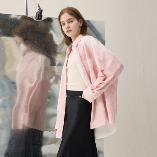 谜底大廓形衬衣长袖2026年春季新品原创蓝晒印花衬衫女261MC0237 商品图1