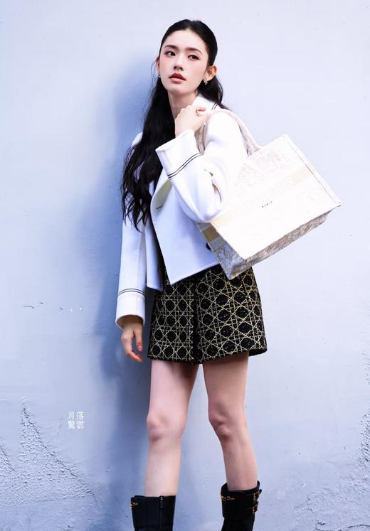 女款披肩领刺绣外套ba010 商品图3