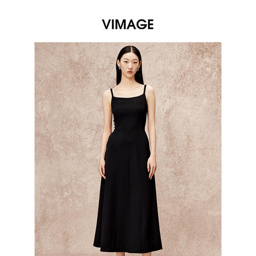 VIMAGE纬漫纪时尚露背基础款简约吊带黑色连衣裙秋新款V2277804 商品图0