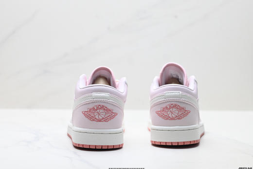 耐克乔丹AIR JORDAN 1 LOW低帮休闲运动板鞋lB0823-611男女鞋 商品图5
