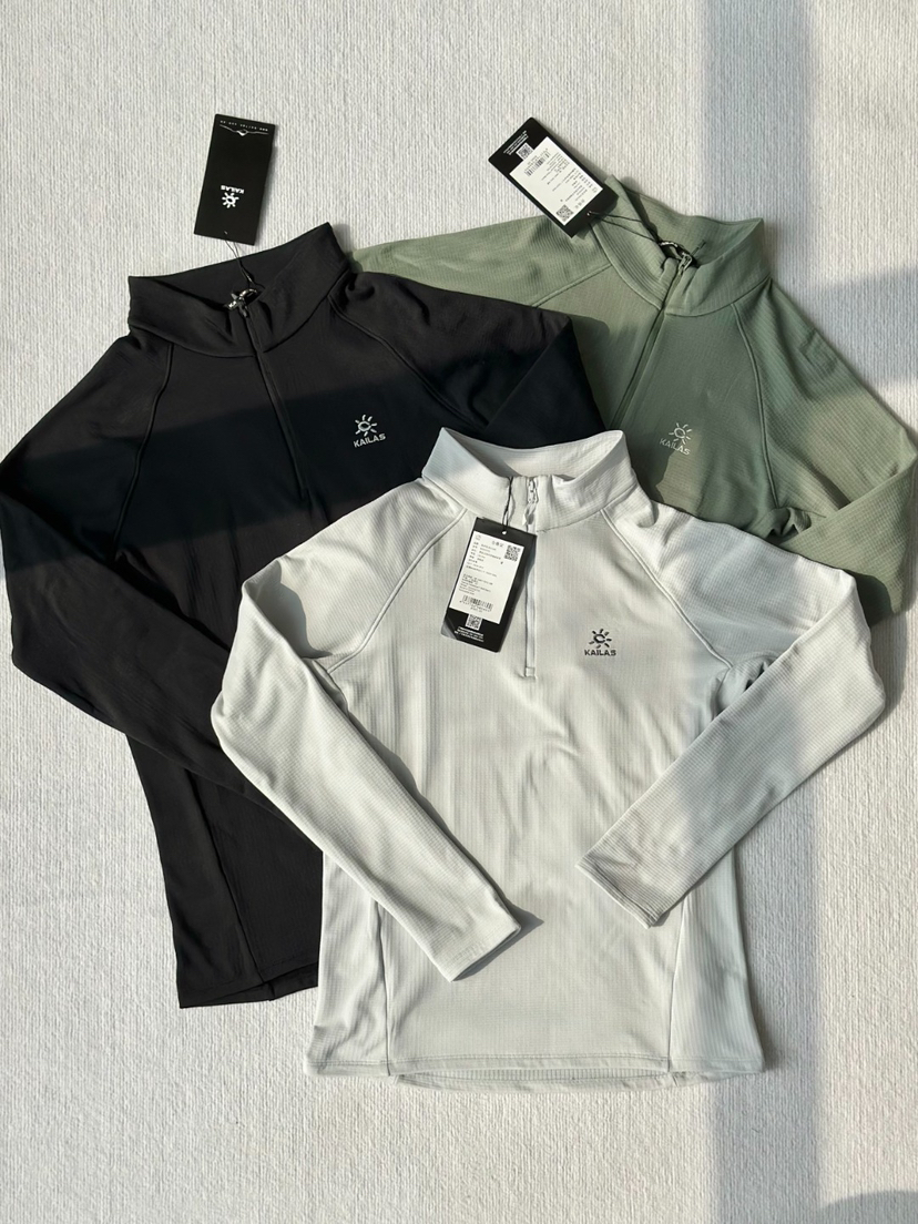 原单正品 KAILAS凯乐石男款立领半开胸阴离子抓绒衣，可作中内层保暖穿着，颜色：玄清黑 林墨绿 石墨灰白
尺码：m l xl xxl 3xl
原价990
