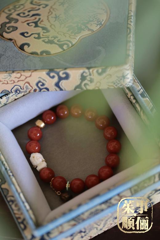 【茱事顺俪】南红白度母沉香手串 商品图1