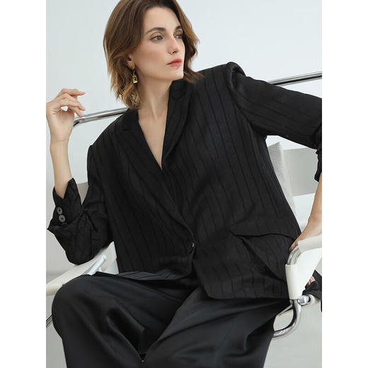 COCOBELLA设计感缎面仿醋酸通勤外套垂感气质女秋西装SI3101 商品图1