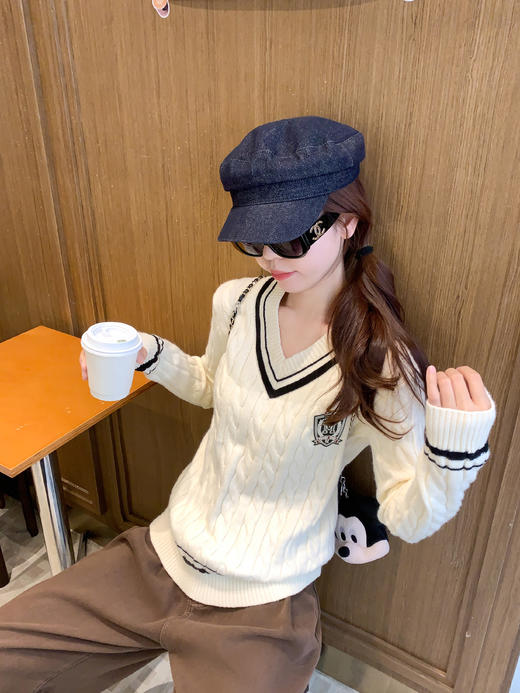 <曾小咸推荐>现货秒杀 ！微信超特价！学院风麻花V领毛衣 日常219.99 立减120 秒杀99.99！！ 商品图8