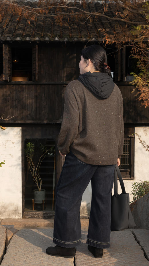 一周发货【满天星羊毛混纺卫衣】加绒连帽亮片，可机洗，亮片手工缝纫固定不易掉，简约款式，保暖细密短绒，慵懒百搭，宽松加厚，长袖套头款，穿脱方便，面料:5%羊毛12%锦纶12%晴纶3%氨纶68%聚酯纤维 商品图12