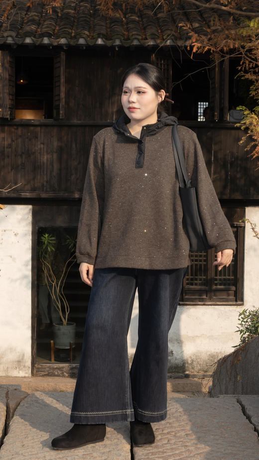 一周发货【满天星羊毛混纺卫衣】加绒连帽亮片，可机洗，亮片手工缝纫固定不易掉，简约款式，保暖细密短绒，慵懒百搭，宽松加厚，长袖套头款，穿脱方便，面料:5%羊毛12%锦纶12%晴纶3%氨纶68%聚酯纤维 商品图2