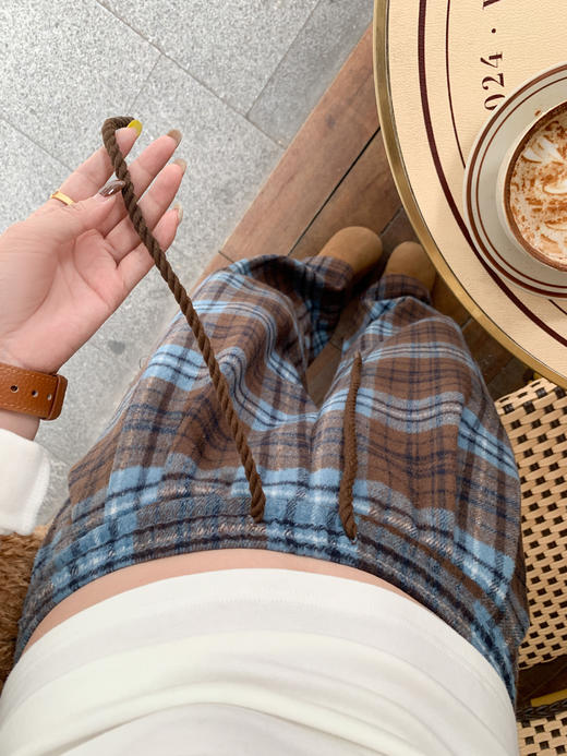 <曾小咸推荐>现货秒杀 ！微信超特价 复古格子直筒加绒休闲裤 日常209.99 立减100 秒杀109.99！！ 商品图8