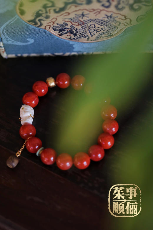 【茱事顺俪】南红白度母沉香手串 商品图4