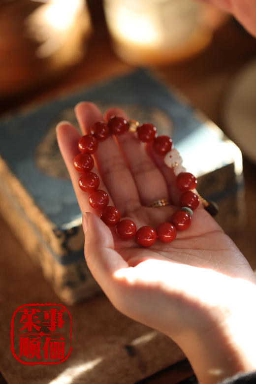 【茱事顺俪】南红白度母沉香手串 商品图6