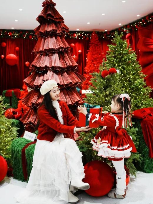 12.21，双流【童享圣诞夜】DIY亲子圣诞妆容，拍圣诞写真，拓印新春福字，DIY巧克力圣诞星星树，下午茶，吃饺子，羊肉汤锅，煮红酒，篝火晚会，放烟火，圣诞老人悄悄发礼物。 商品图9