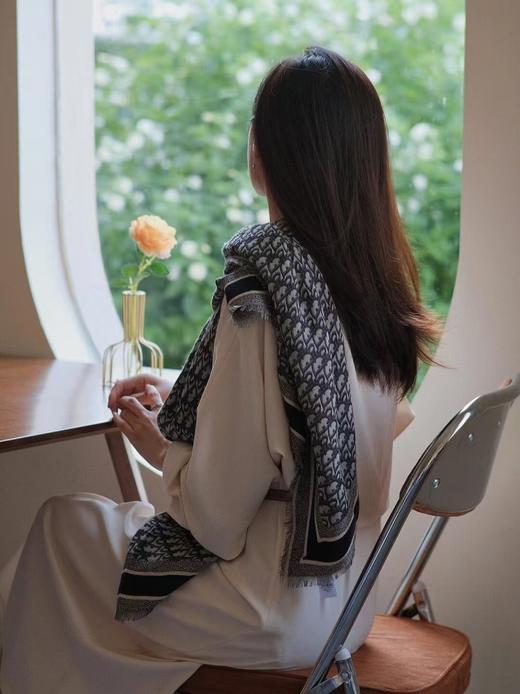 迪奥 D字母图案羊绒方巾 披肩（DSX） 商品图5