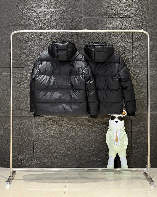 D121616新款黑色袖标黑武士羽绒服男女同款 商品图1