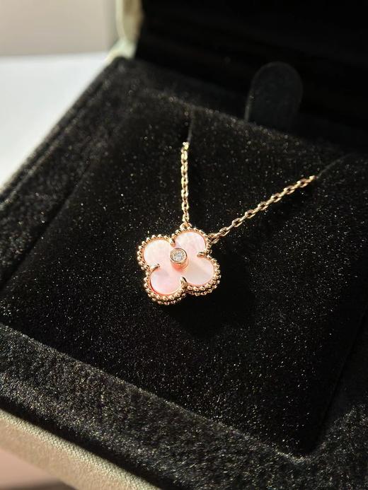 D121646新款2025圣诞四叶草天然粉色贝母项链 商品图13