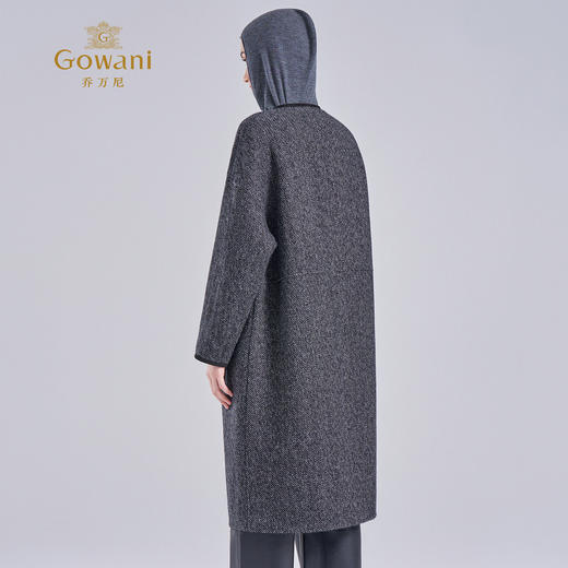 乔万尼2025冬新品挺括设计感羊毛羊驼毛混纺人字纹保暖长款毛呢外套ED4A732 商品图4