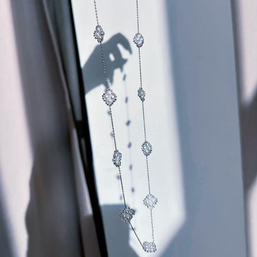 甄珠贝 纯手工精制 四叶草+雪花系列 淡水ji光正圆珠 商品图3