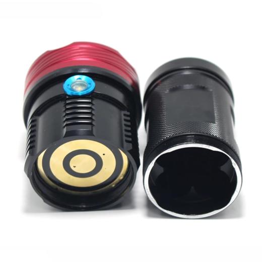  超高亮强光手电筒 美国AOPEK 金属防水 9颗LED灯珠 8000毫安大容量 商品图3