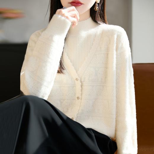 CC 8086半高领假两件提花针织打底衫洋气减龄毛衣 商品图0