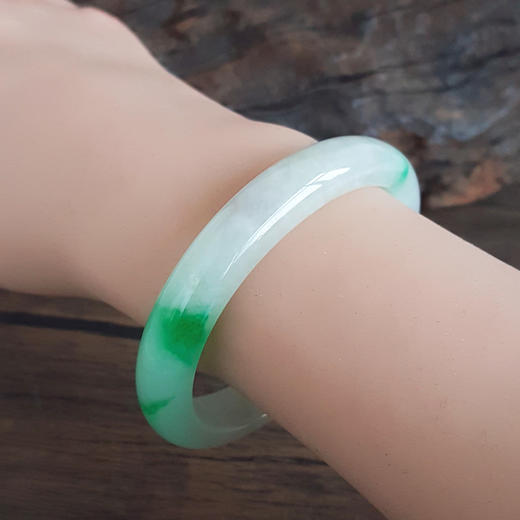 【天然正品】A货翡翠天然收藏级细腻糯冰种飘辣阳绿55号贵妃翡翠手镯  071225HS32 商品图6