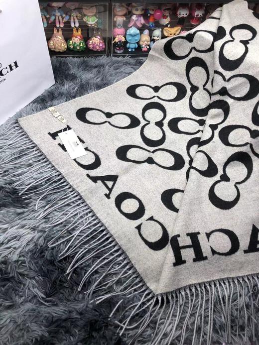 D121666围巾披肩两用字母满印流苏双面围巾 商品图6