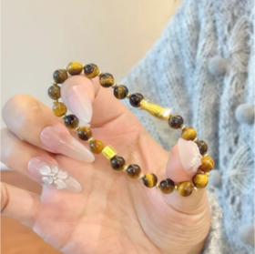 三款可选🔮【金六福吉祥系列手串】日常戴不撞款💰还自带 “招cai稳运” 的寓意，是新年腕间必备的氛围感担当～