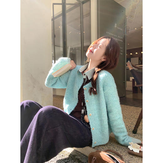 <曾小咸推荐>现货秒杀 ！微信超特价！多巴胺蓝绿短款毛衣 日常159.99 立减50 秒杀109.99！！ 商品图2