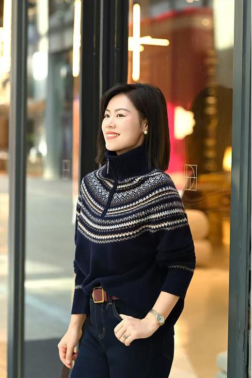 【现货】专柜 800 + 品质费尔岛经典花纹针织衫 可翻立领半拉链 软糯保暖 商品图5