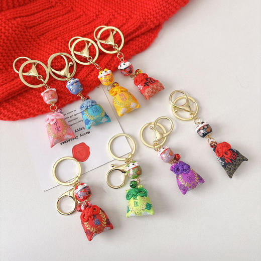 御守招财猫金属小挂件精致小女生纯陶瓷猫钥匙扣挂（颜色款式随机1个） 商品图0