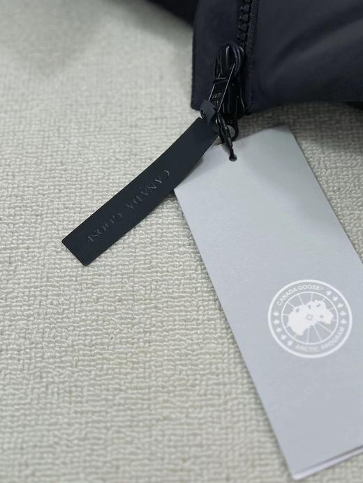 D121607冬季御寒保暖黑标情侣款连帽短款羽绒服 商品图8