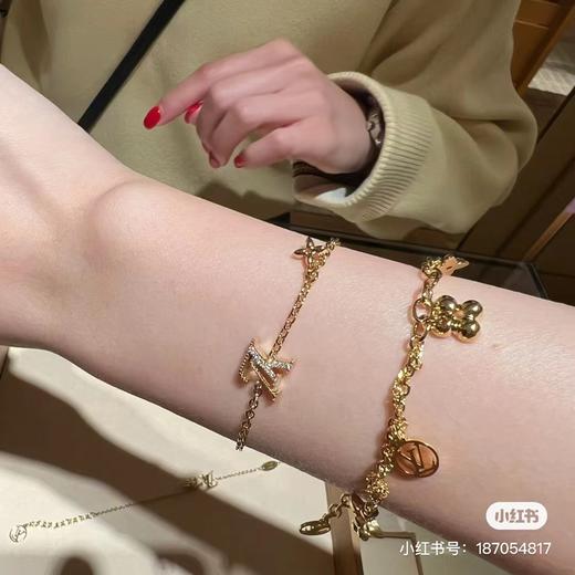 D121659百搭显白长度可调节四叶草字母镶钻手链 商品图2