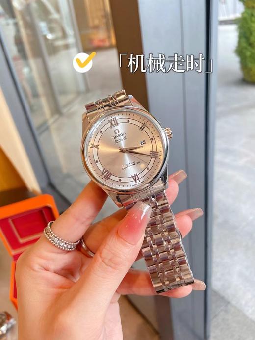 D121687简约大方个性十足蝶飞系列316L钢手表 商品图4