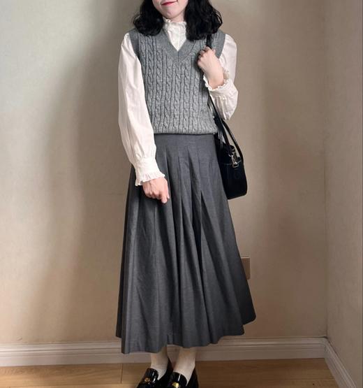 老米优品🎈秋冬叠搭bi备！《麻花针织马甲》复古风，超好搭！麻花纹理立体精致，宽松舒适版型~ 商品图2